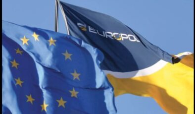 AB Komisyonu ve Europol göçmen kaçakçılığıyla mücadele için konferans düzenliyor