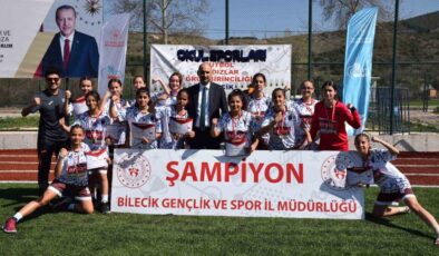 Kız Futbol Takımı Türkiye yarı finalinde oynayacak