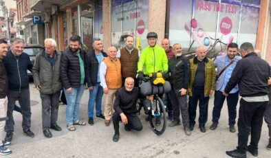 Hac vazifesini yerine getirmek için Kuzey Makedonya’dan bisikletle yola çıktılar