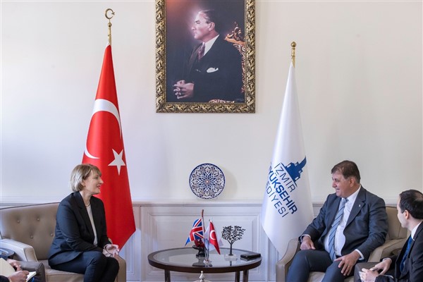 Başkan Tugay Birleşik Krallık Türkiye Büyükelçisi Morris’i ağırladı